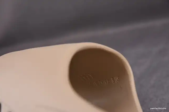 GZ5554 Adidas Pure Yeezy Slide 0603